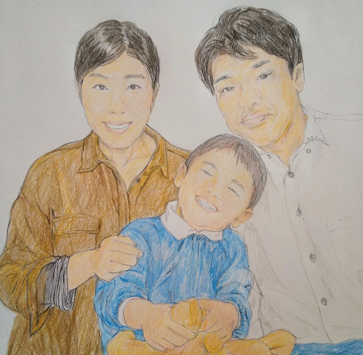 色鉛筆で柔らかな似顔絵描きます 写真から似顔絵を描き起こします。お祝いや記念品として。 イメージ6
