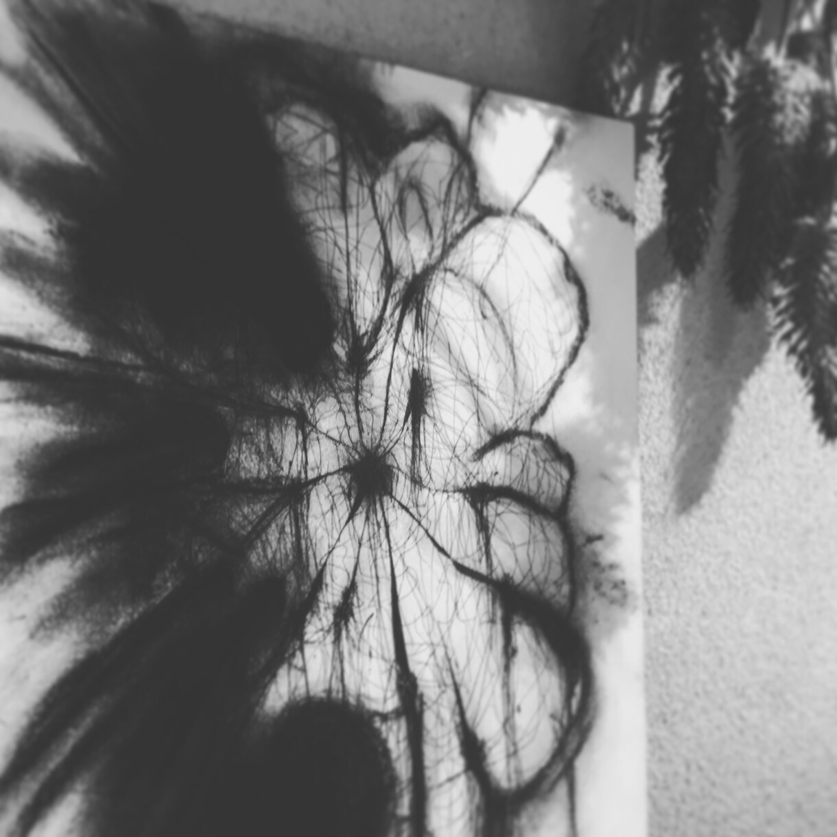 あなたの心の暗い想いを絵に描きます 悲しい気持ち、虚しさに寄り添う絵をボールペンで描きます イメージ2