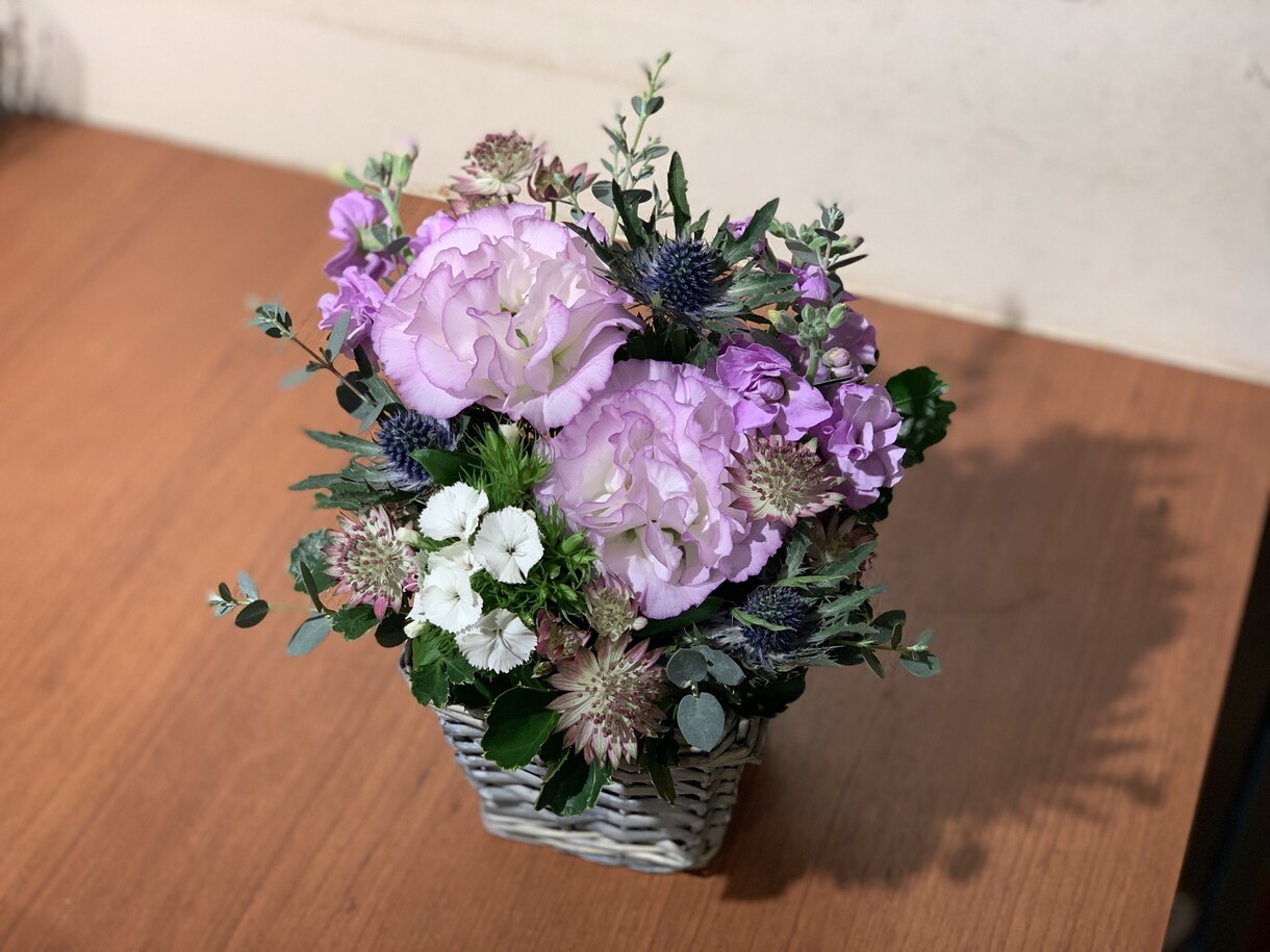 お花のお仕事承ります ギフトは勿論、生活に寄り添った花の楽しみ方を伝授致します。 イメージ5
