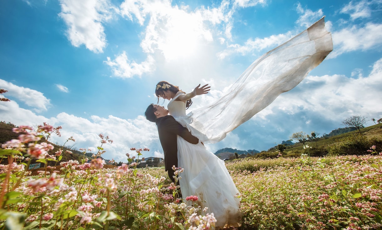 結婚式費用が安くなるよう直接交渉します 元ウェディングプランナーが結婚式場のスタッフと直接交渉します イメージ1