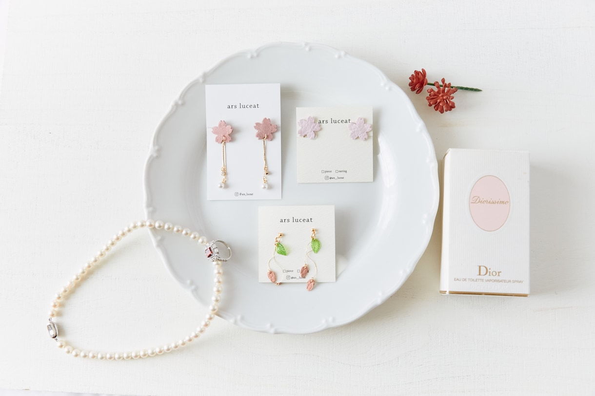 貴方のためのオリジナルの革のアクセサリー製作します 貴方だけのオリジナル革の可愛いアクセサリー イメージ1