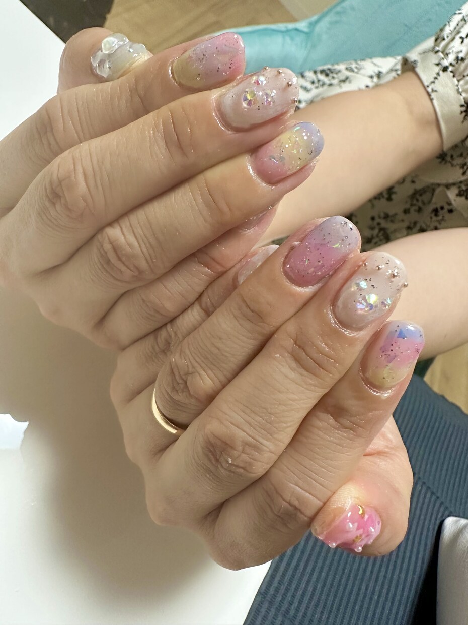 ネイリストとして可愛いデザイン提供しています 個性的可愛いネイルデザインでモチベup イメージ1