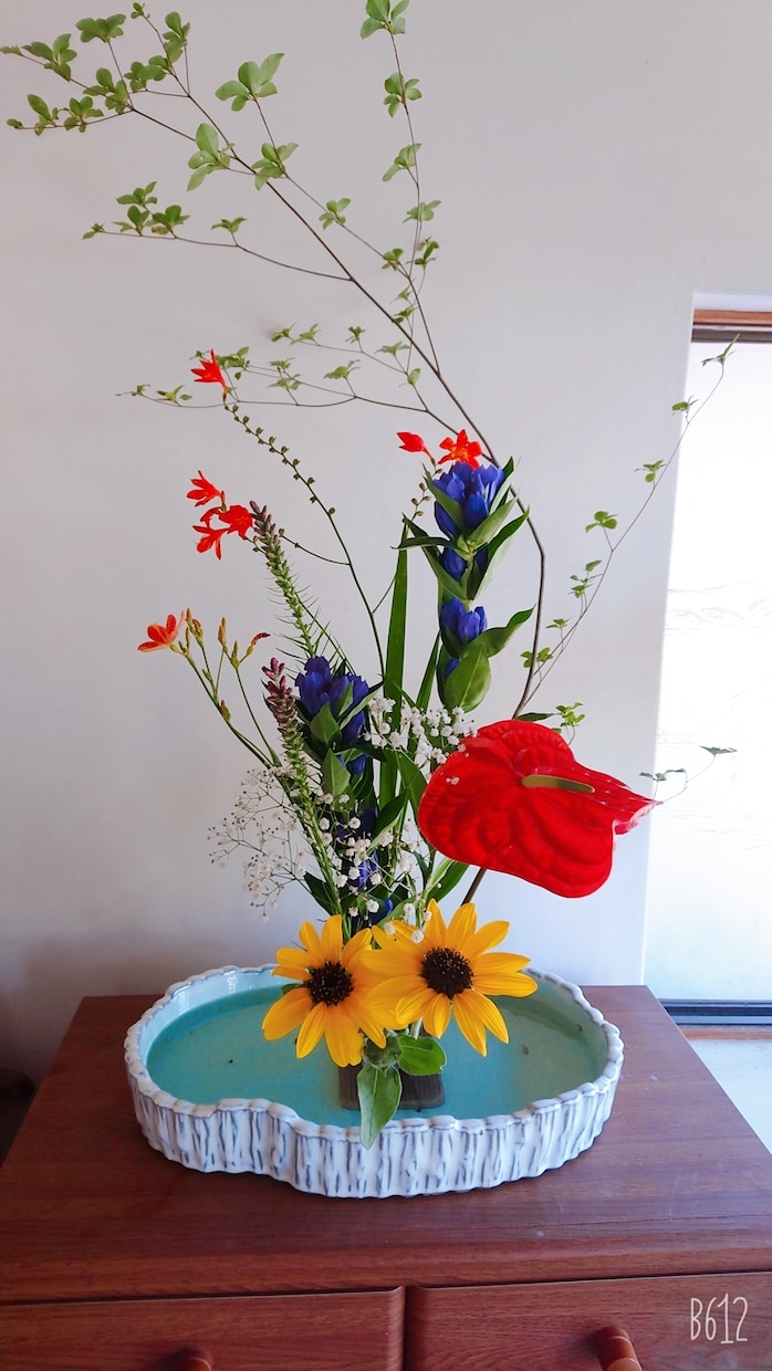 お花の飾り方を個別でアドバイスします 家庭を華やかに！台所やトイレの花瓶の花を綺麗に飾るアドバイス イメージ4