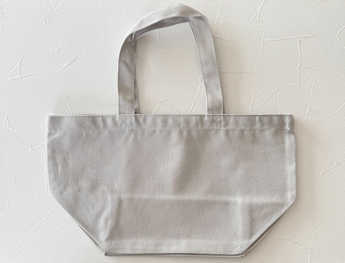 大切な思い出をそのまま刺繍でカタチにします 手描きのぬくもりをそのまま世界にひとつだけの特別なアイテムに イメージ3
